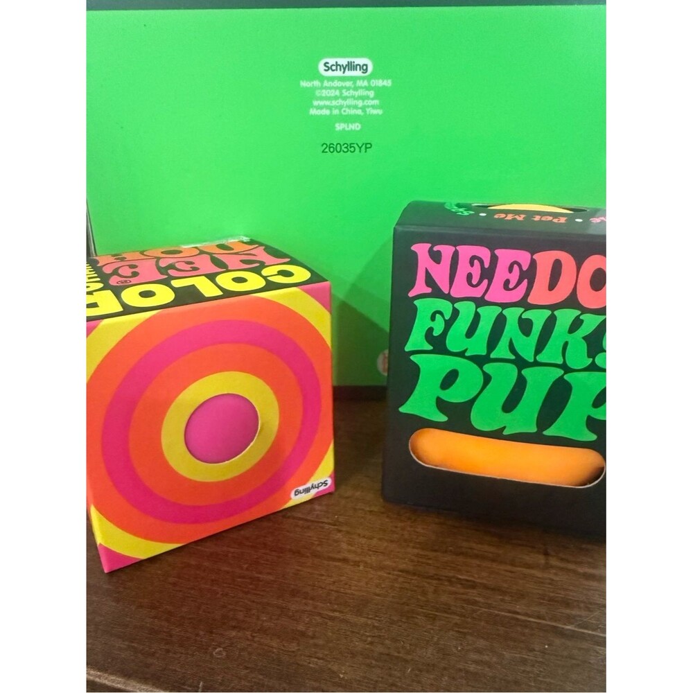 Needoh Funky Pup Orange & Needoh Pink Color Change